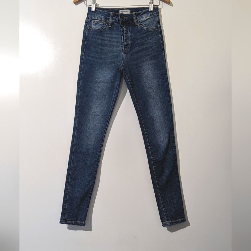 Special A High Rise Skinny Jeans Size 1 Dark Wash S